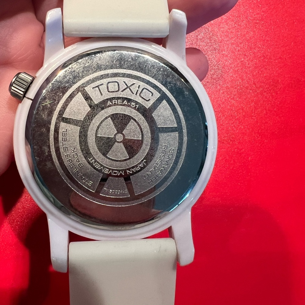 Toxic Brand Watch - Picture 5 of 5